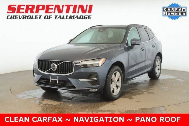 2022 Volvo XC60 Momentum AWD photo