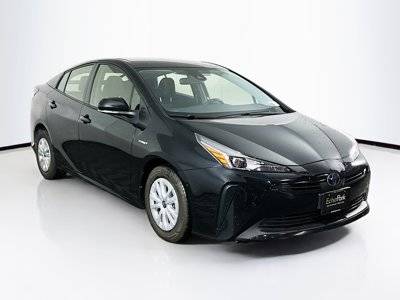 2022 Toyota Prius LE FWD photo