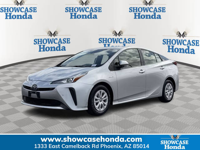 2021 Toyota Prius L Eco FWD photo