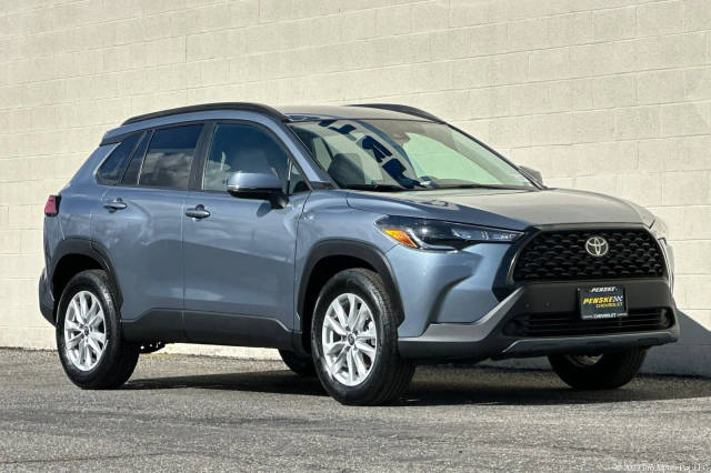 2022 Toyota Corolla Cross LE FWD photo