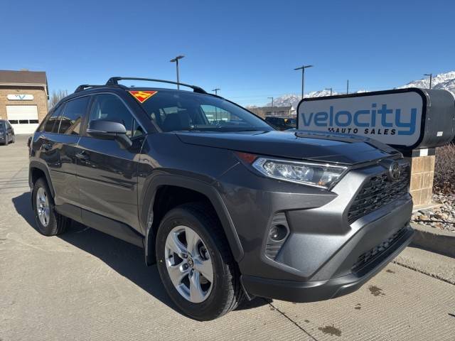 2021 Toyota RAV4 XLE AWD photo