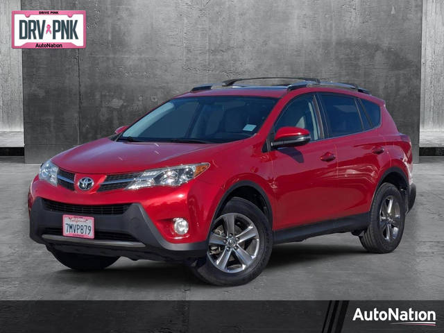 2015 Toyota RAV4 XLE FWD photo