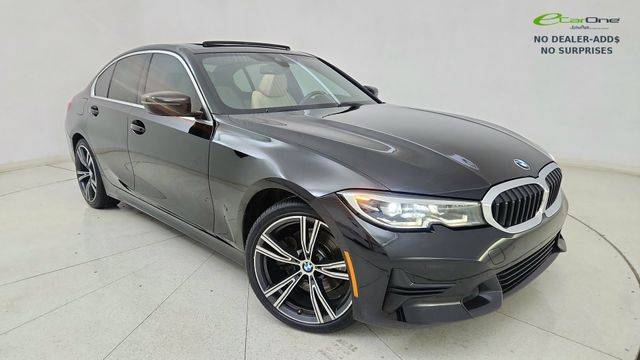 2022 BMW 3 Series 330i RWD photo