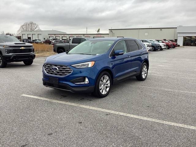 2022 Ford Edge Titanium AWD photo