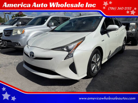 2016 Toyota Prius Four FWD photo