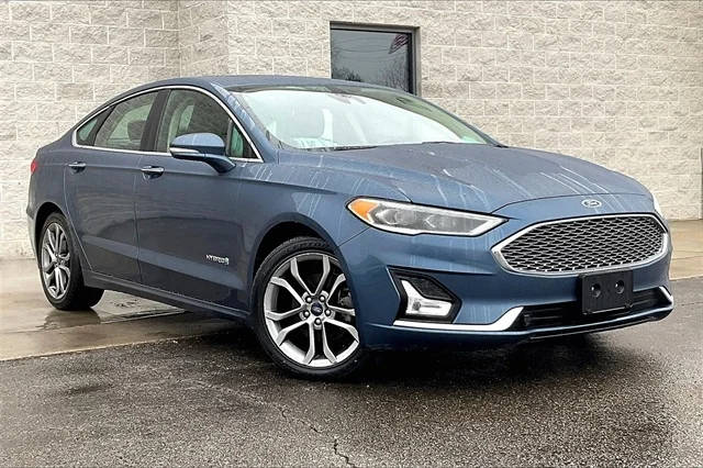 2019 Ford Fusion Titanium FWD photo