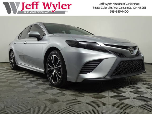 2019 Toyota Camry L FWD photo