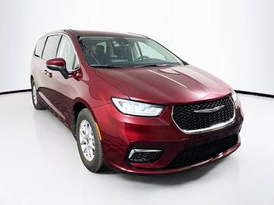 2023 Chrysler Pacifica Minivan Touring L FWD photo