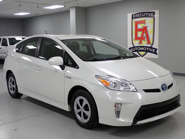 2015 Toyota Prius Two FWD photo