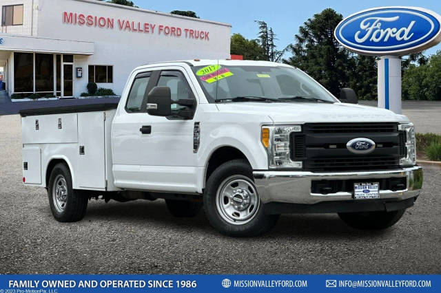 2017 Ford F-350 Super Duty XL RWD photo