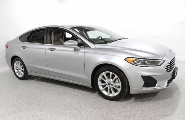 2020 Ford Fusion SEL FWD photo