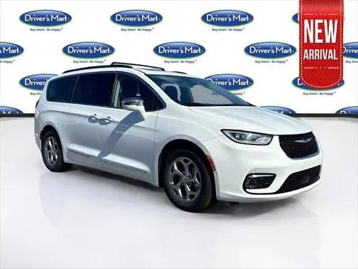 2022 Chrysler Pacifica Minivan Limited FWD photo