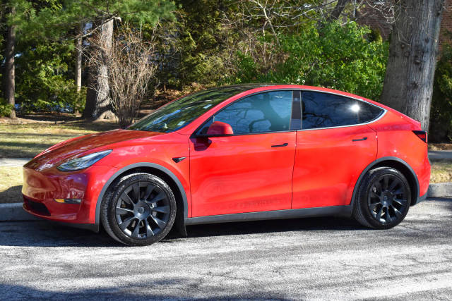 2021 Tesla Model Y Long Range AWD photo