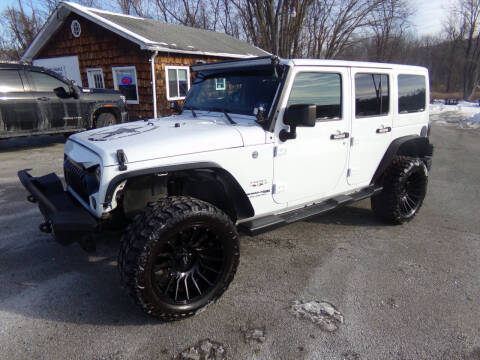 2018 Jeep Wrangler Unlimited Sahara 4WD photo