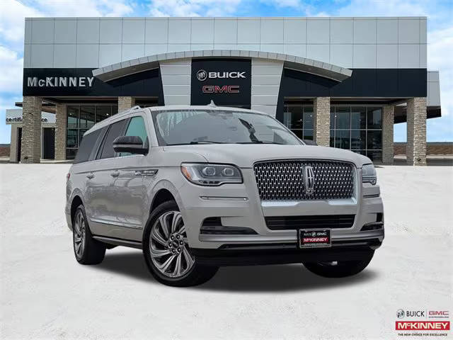 2022 Lincoln Navigator L Reserve 4WD photo