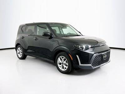 2023 Kia Soul LX FWD photo