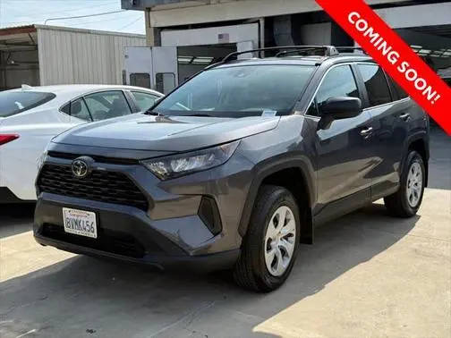 2021 Toyota RAV4 LE AWD photo