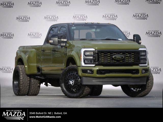 2023 Ford F-450 Super Duty Platinum 4WD photo