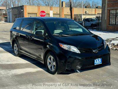 2020 Toyota Sienna L FWD photo