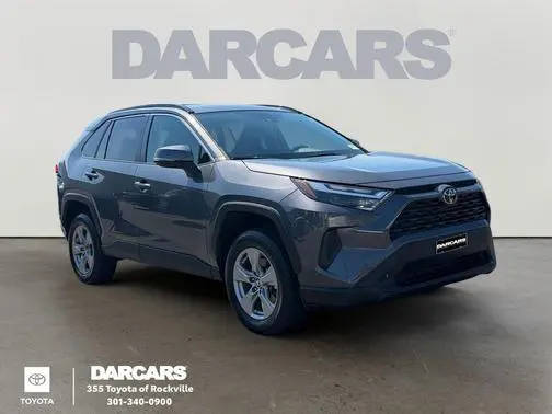 2022 Toyota RAV4 XLE AWD photo