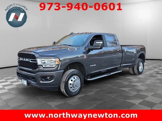 2023 Ram 3500 Big Horn 4WD photo