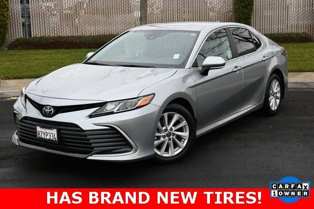 2022 Toyota Camry LE FWD photo