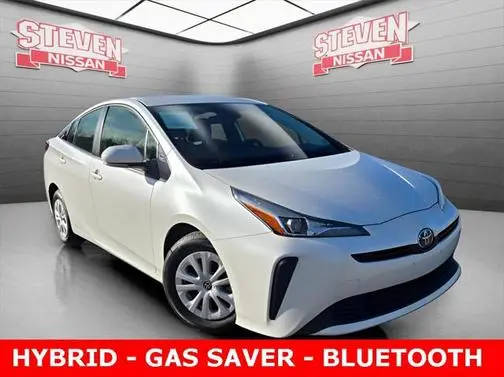 2019 Toyota Prius L Eco FWD photo