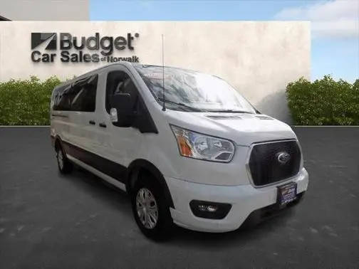 2022 Ford Transit Passenger Wagon XLT RWD photo