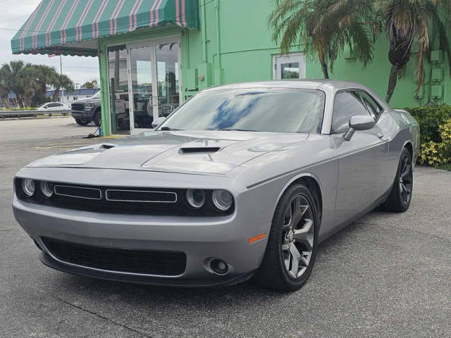 2015 Dodge Challenger SXT Plus RWD photo