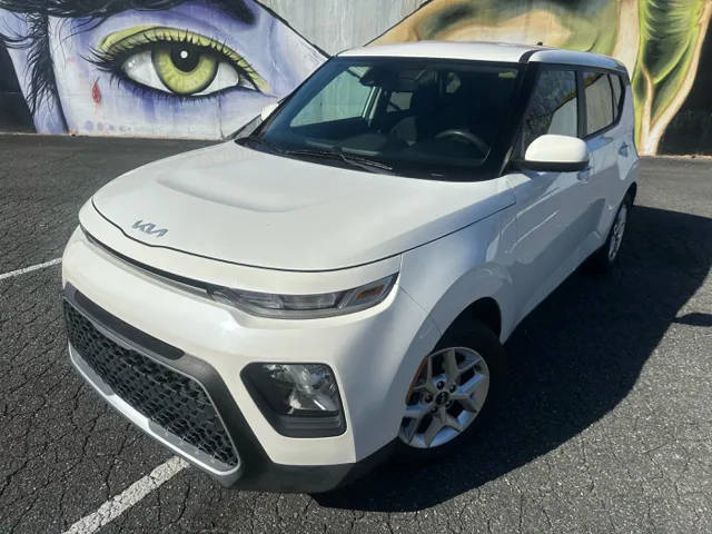 2022 Kia Soul LX FWD photo