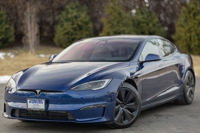 2022 Tesla Model S Plaid AWD photo