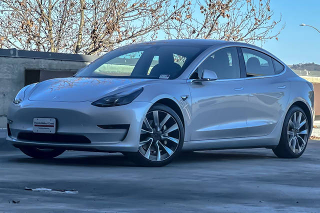 2018 Tesla Model 3 Long Range Battery AWD photo