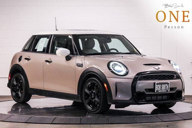 2022 MINI Hardtop 4 Door Cooper S FWD photo