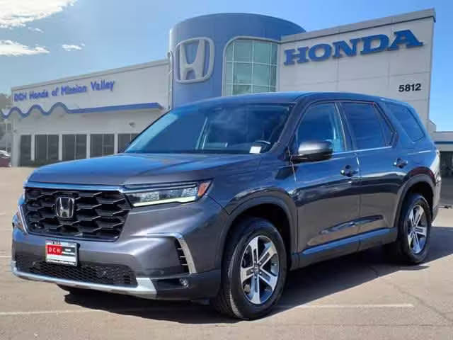 2023 Honda Pilot EX-L 8 Passenger FWD photo