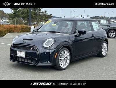 2022 MINI Hardtop 2 Door Cooper S FWD photo