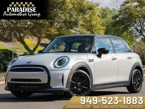 2022 MINI Hardtop 4 Door Cooper FWD photo