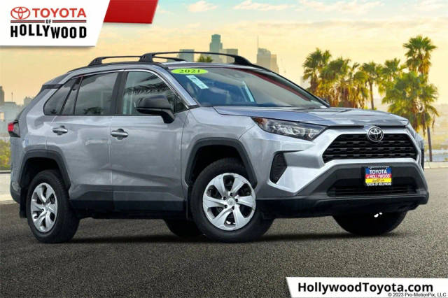 2021 Toyota RAV4 LE FWD photo