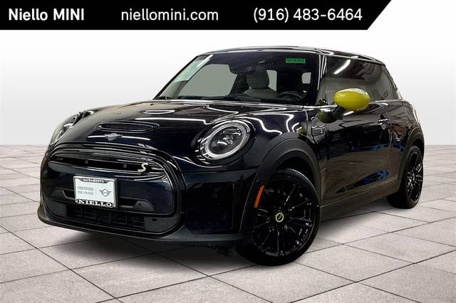 2022 MINI Hardtop 2 Door Cooper SE FWD photo