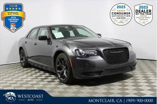 2022 Chrysler 300 Touring RWD photo