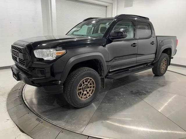 2022 Toyota Tacoma SR5 4WD photo