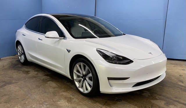 2020 Tesla Model 3 Long Range AWD photo