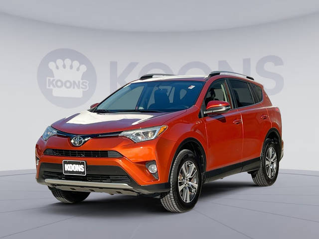 2016 Toyota RAV4 XLE FWD photo