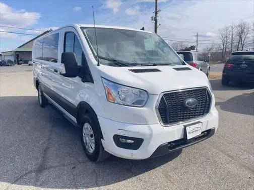 2022 Ford Transit Passenger Wagon XLT RWD photo