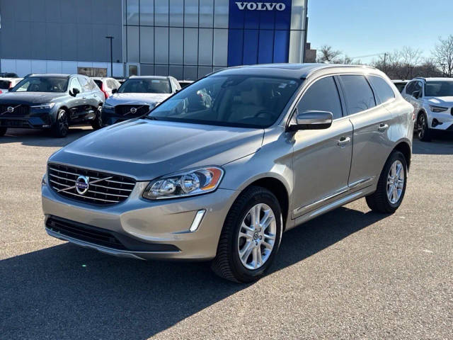 2016 Volvo XC60 T5 Drive-E Premier FWD photo