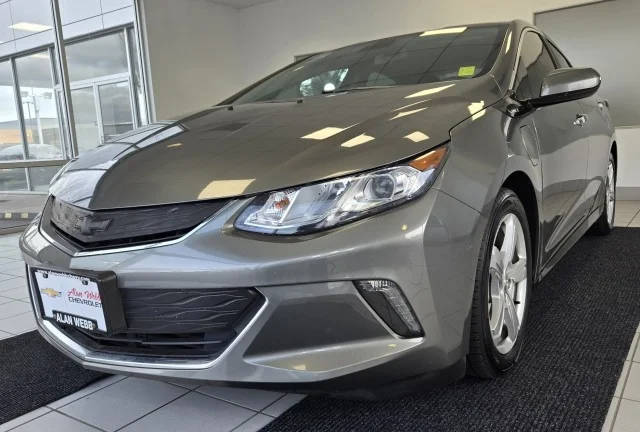 2016 Chevrolet Volt LT FWD photo