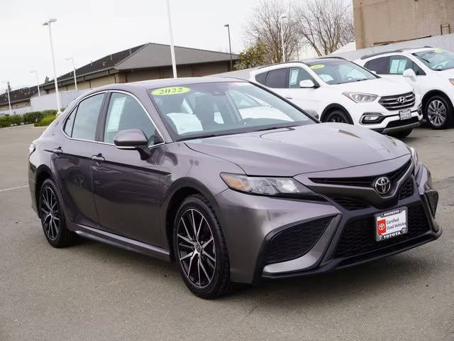 2022 Toyota Camry SE FWD photo