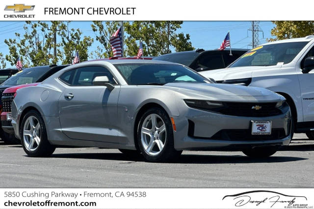 2023 Chevrolet Camaro 1LT RWD photo