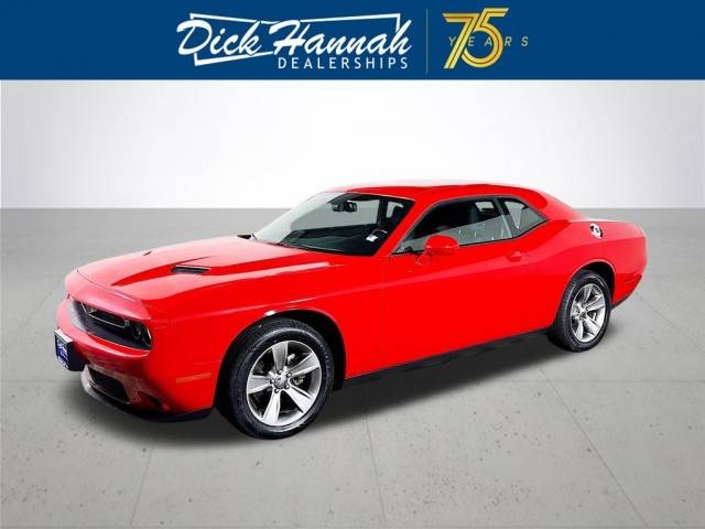 2016 Dodge Challenger SXT RWD photo