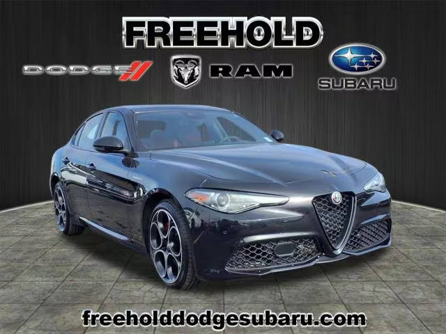 2022 Alfa Romeo Giulia Veloce AWD photo