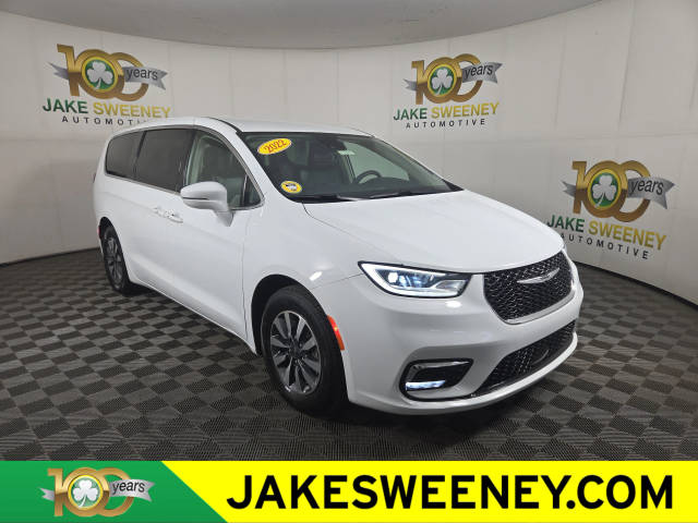 2022 Chrysler Pacifica Minivan Hybrid Touring L FWD photo